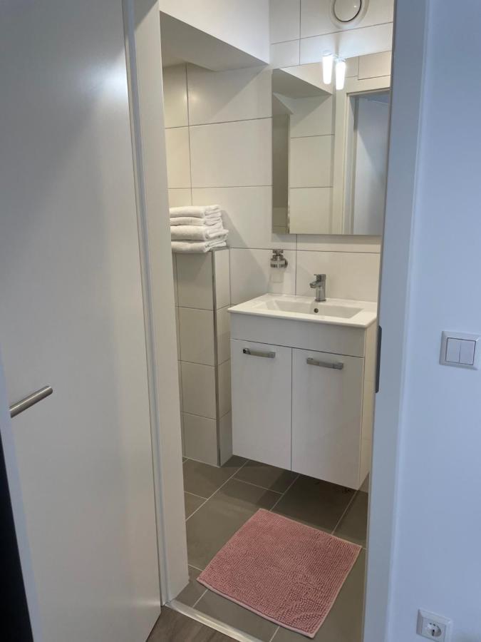Prime Host Dream Deluxe Apartment Карлсруе Екстериор снимка