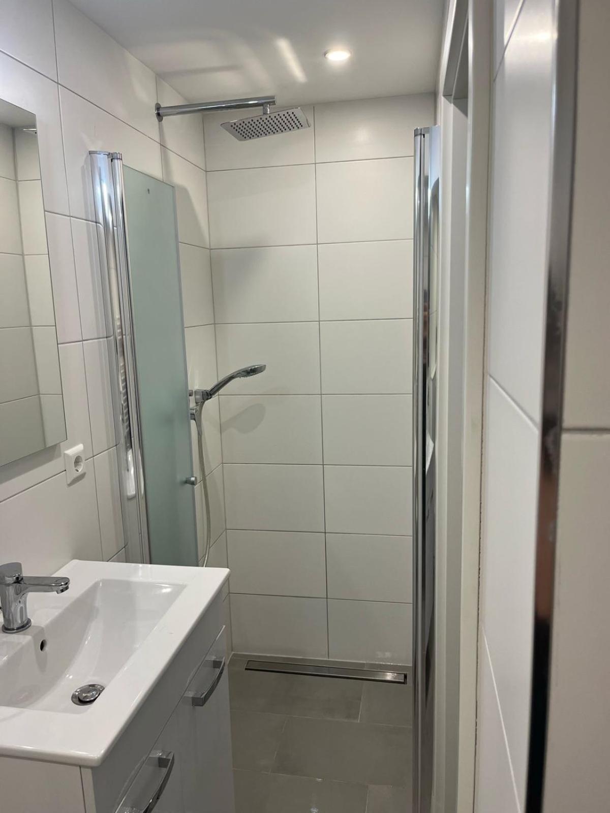 Prime Host Dream Deluxe Apartment Карлсруе Екстериор снимка